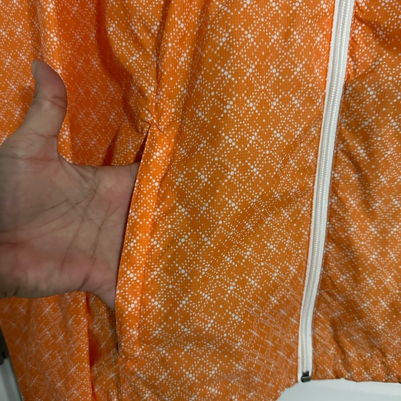 New Condition.  Eddie Bauer Size Large Rain Coat - Picture 3 of 8